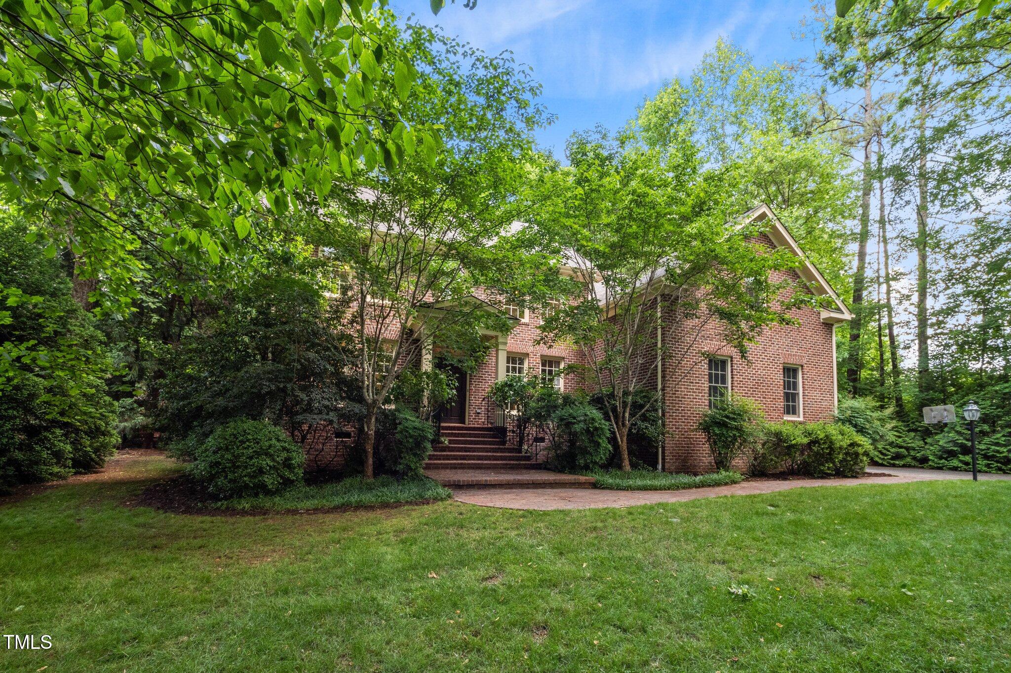 1003 Gloucester Court
