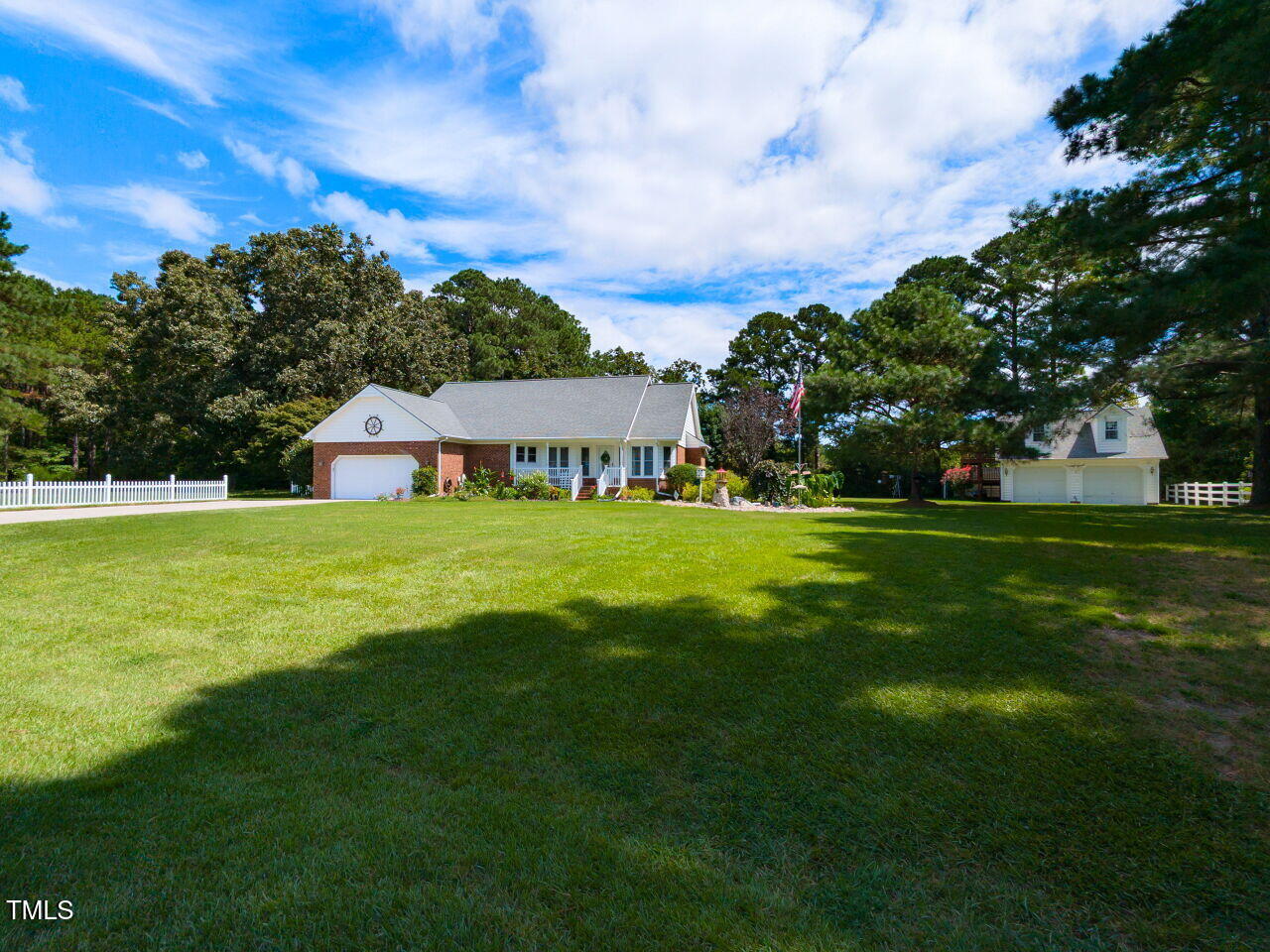 1025 Lake Path Road