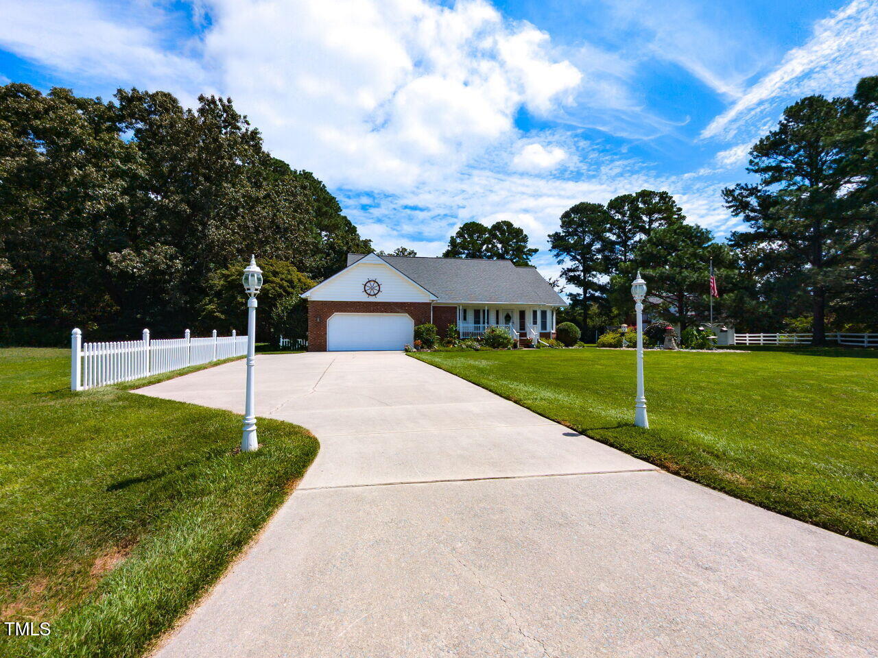 1025 Lake Path Road