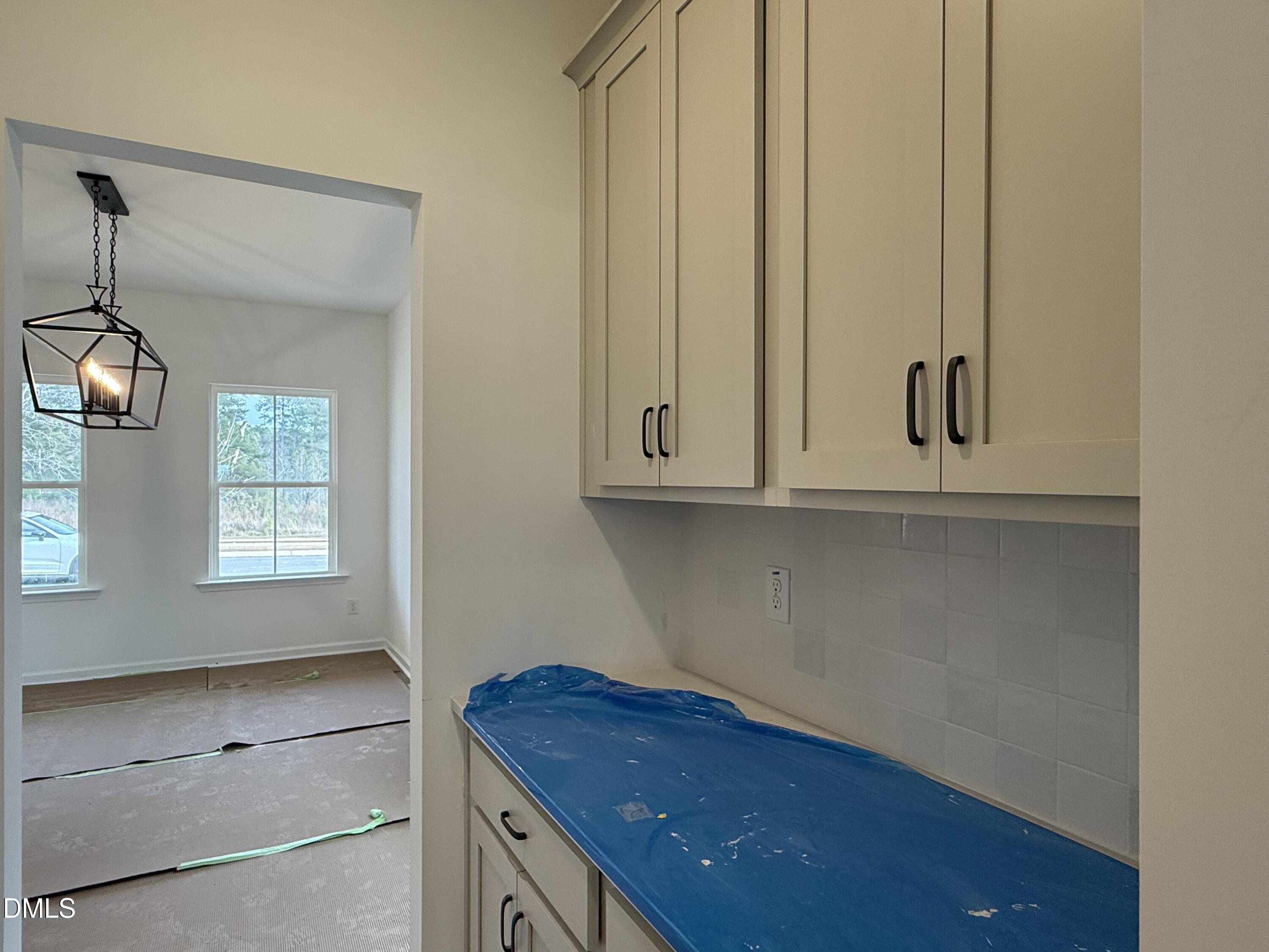 512 Contempo Drive 38