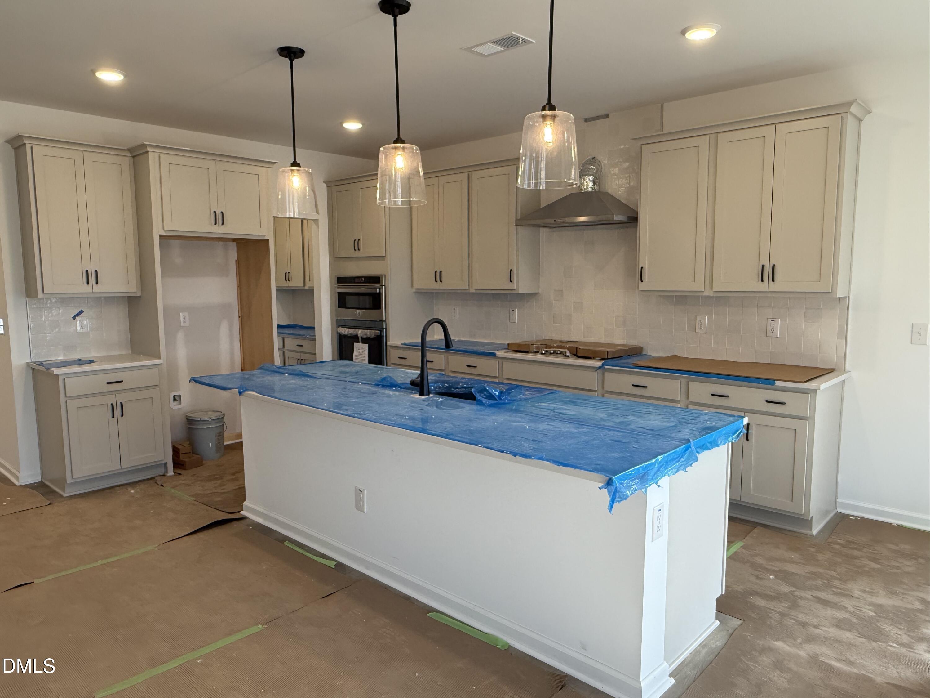 512 Contempo Drive 38