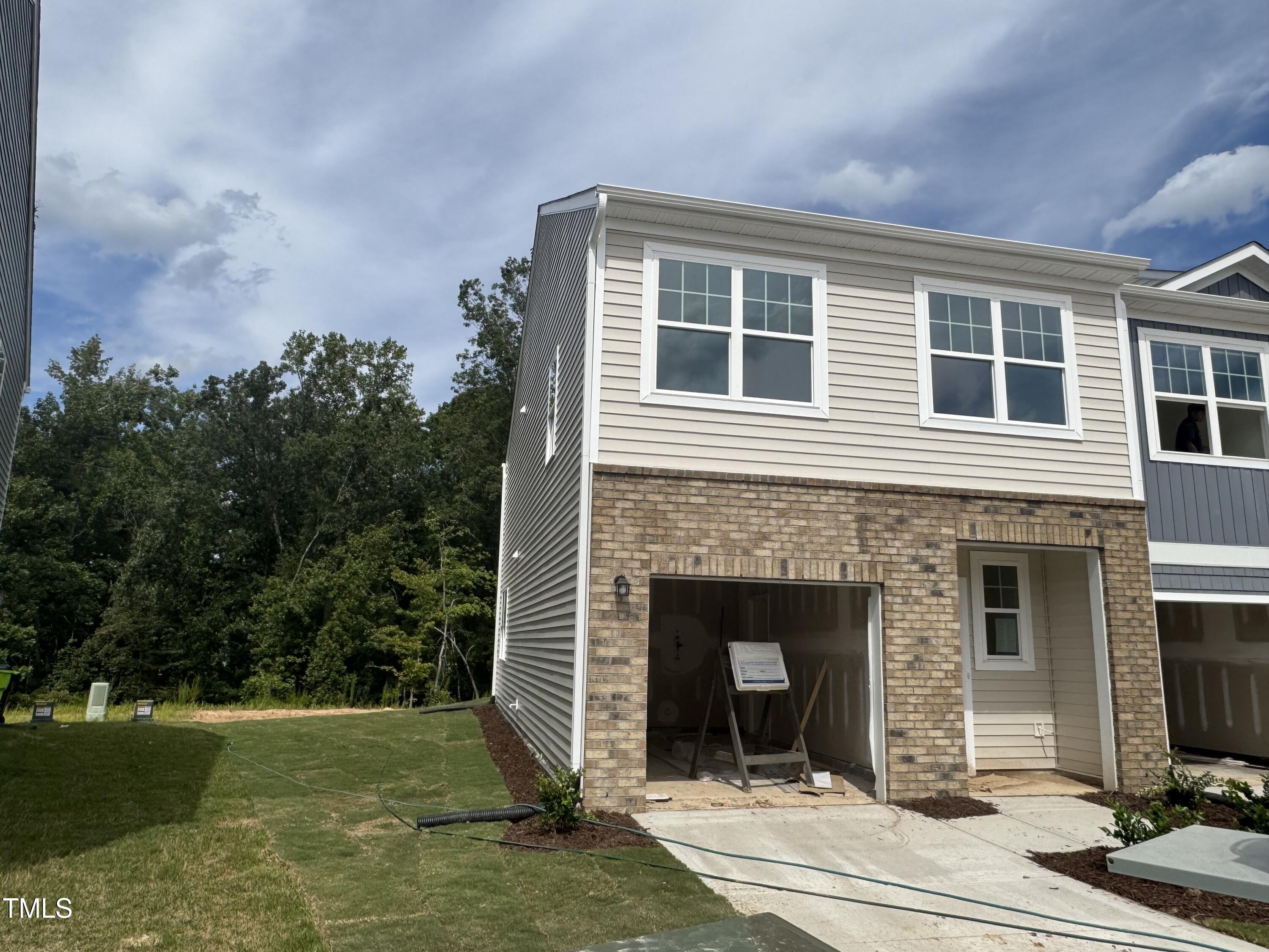 2037 Glen Crossing Drive