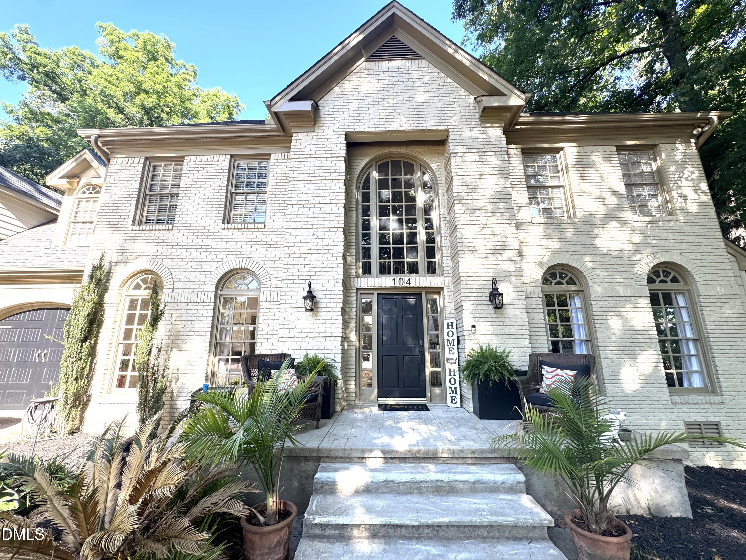 104 Flying Hills Circle