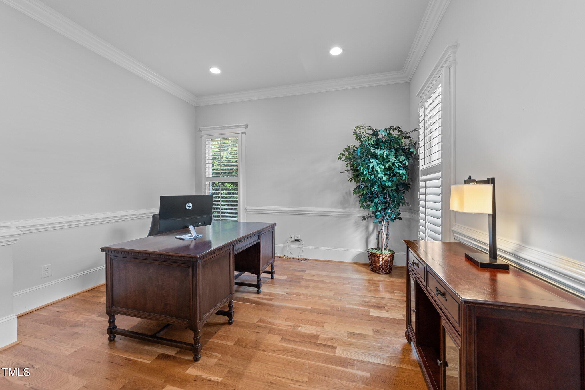 2820 Charleston Oaks Drive
