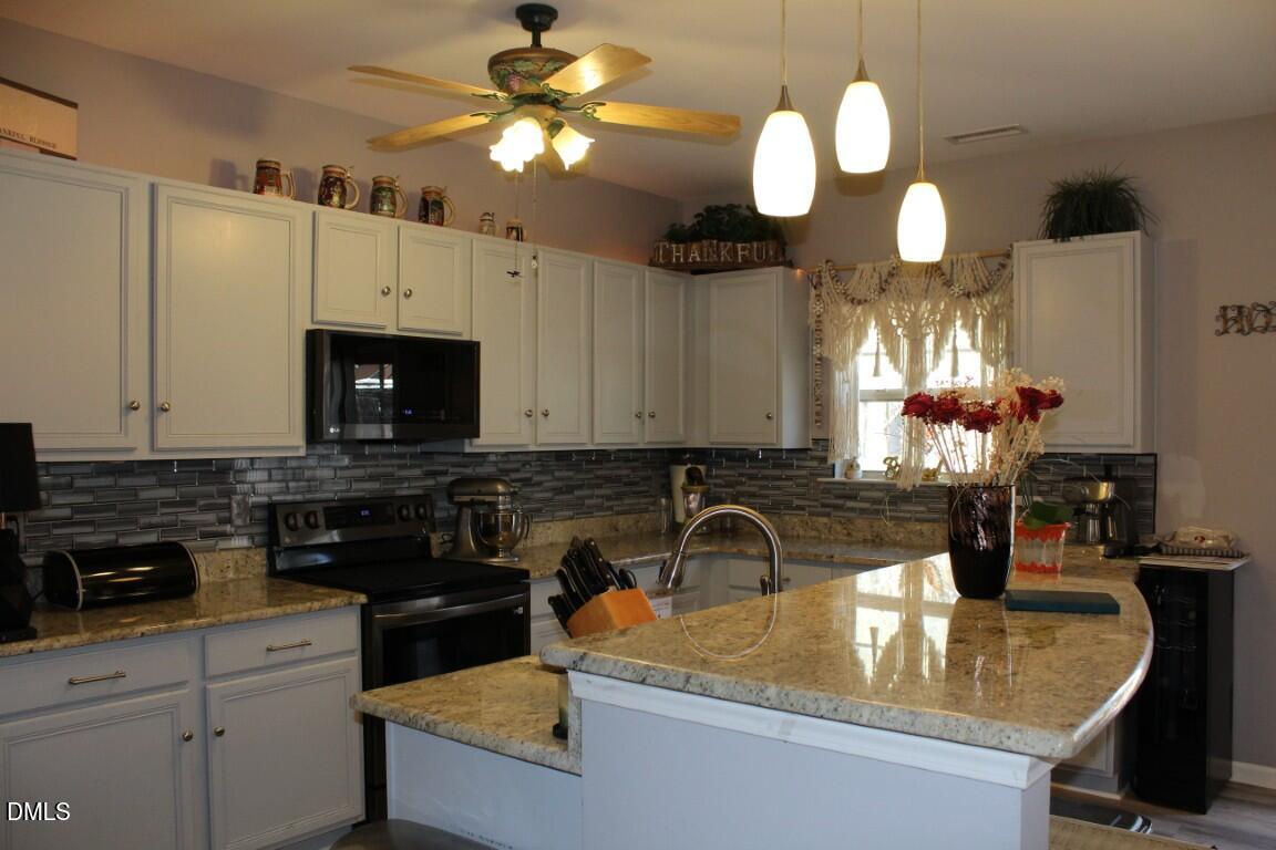 1112 Sunday Silence Drive