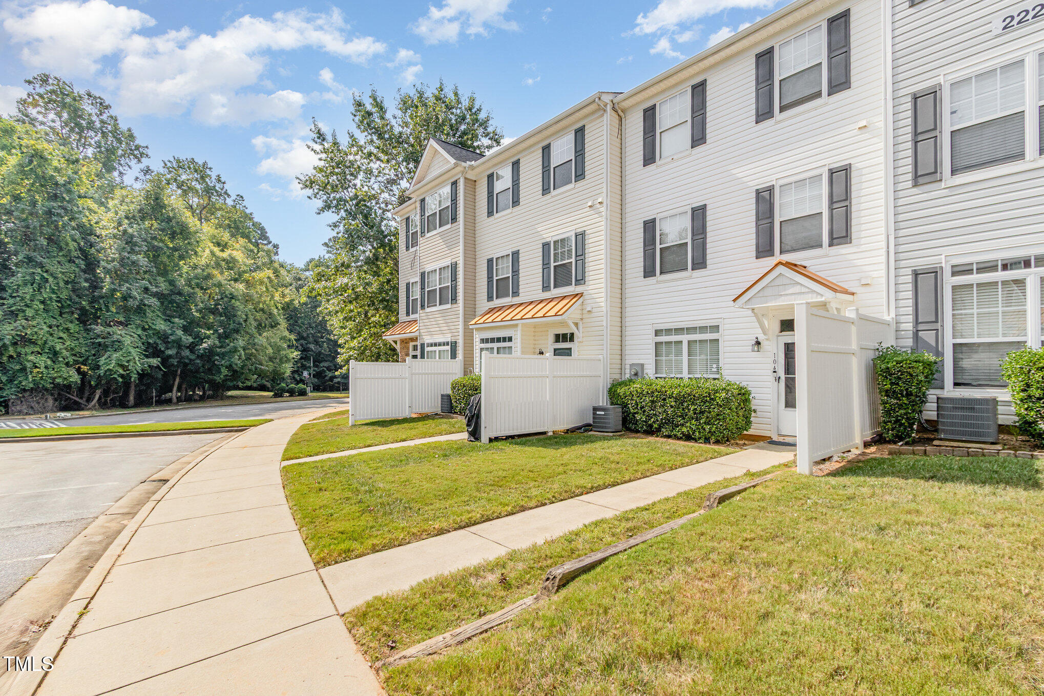 2220 Raven Road 104