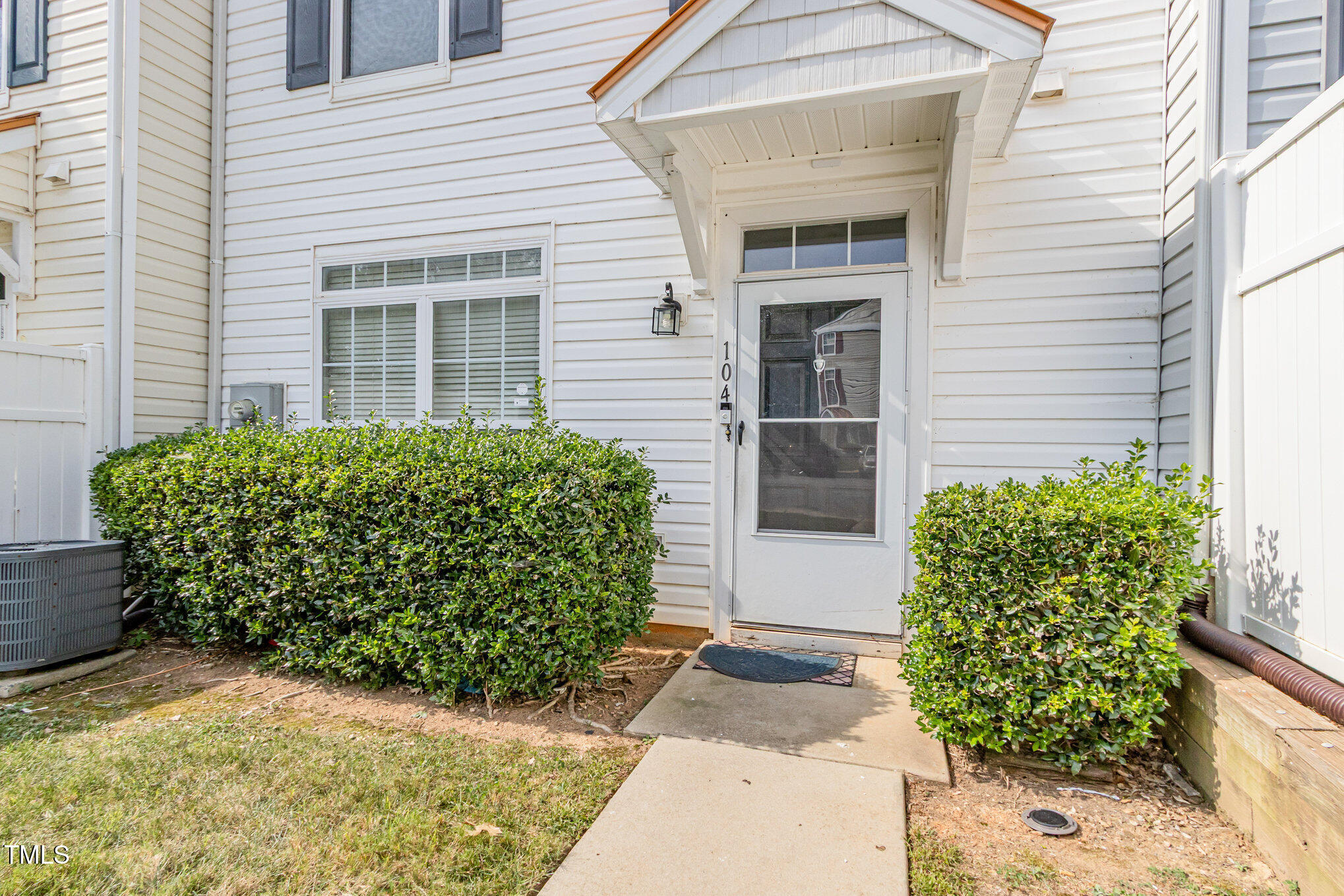 2220 Raven Road 104