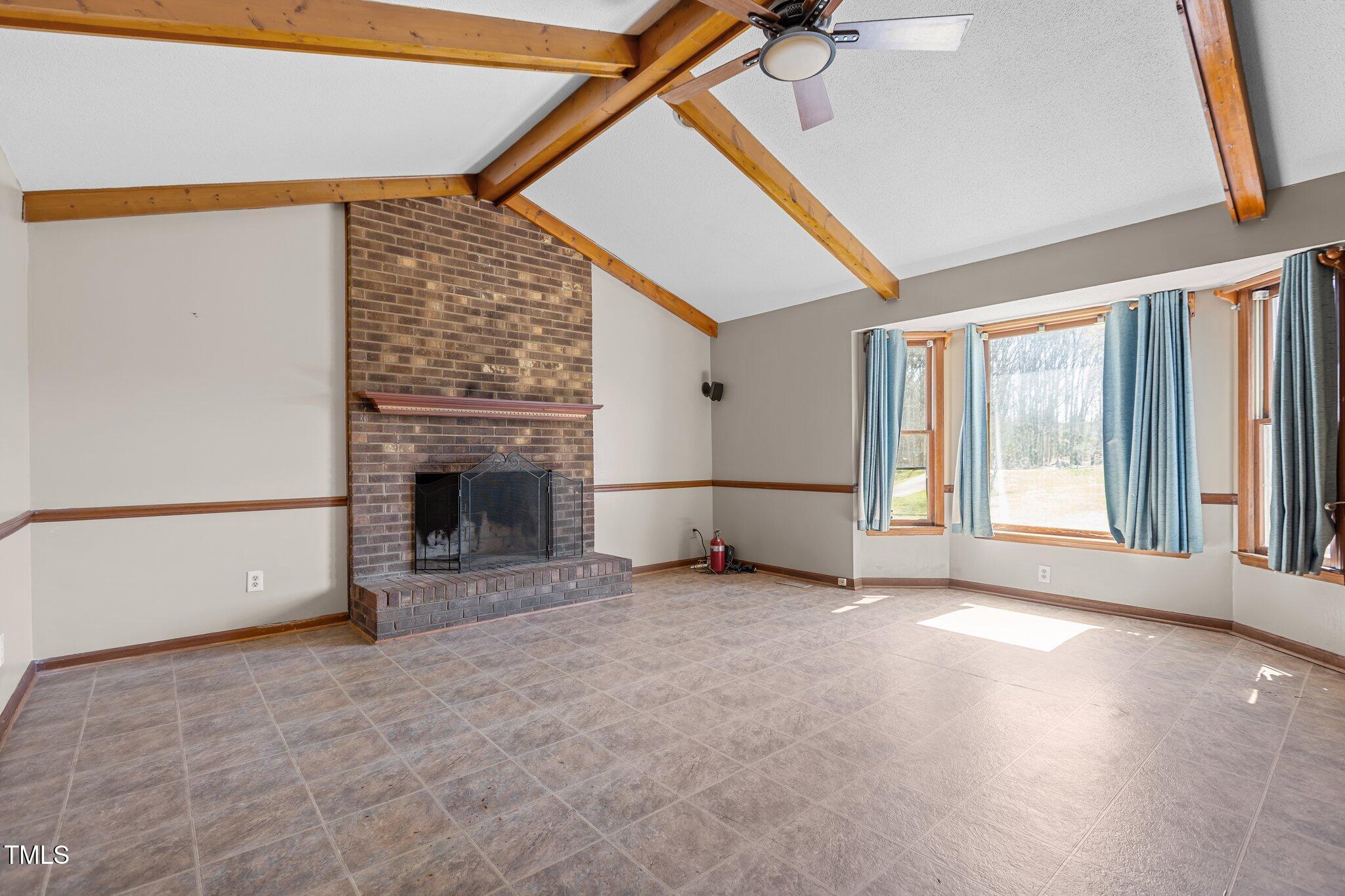 5437 Grasshopper Road
