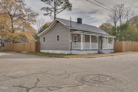 Single Family Residence in Wilson NC 112 East Street 17.jpg