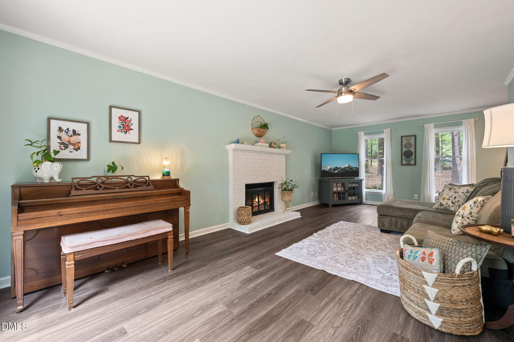 5407 Loyal Place