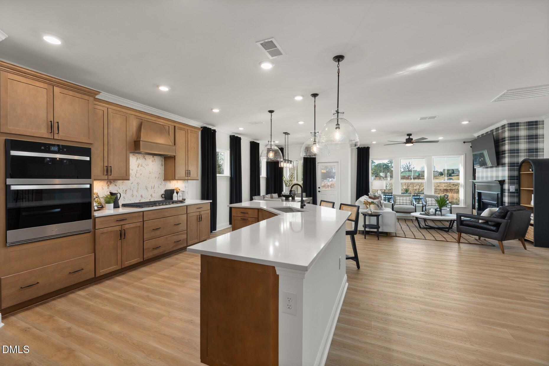 2105 Saunders Farm Way