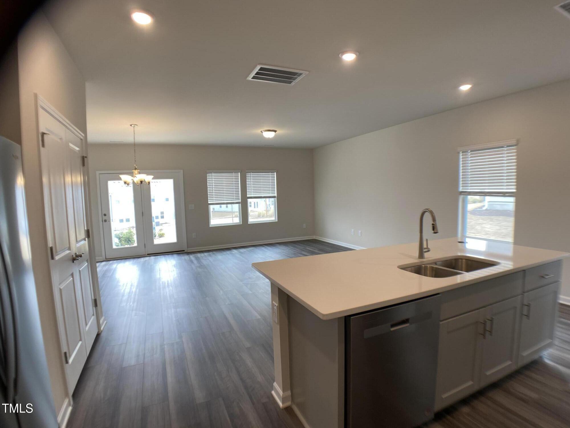909 Clearhaven Lane 909