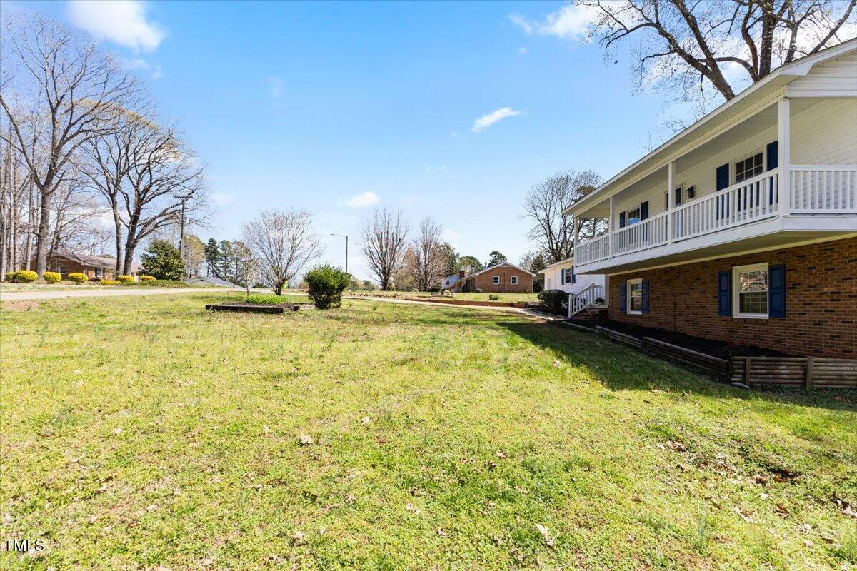 1101 Driftwood Dr Drive