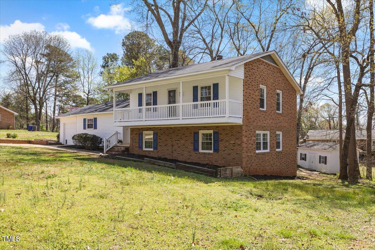 1101 Driftwood Dr Drive