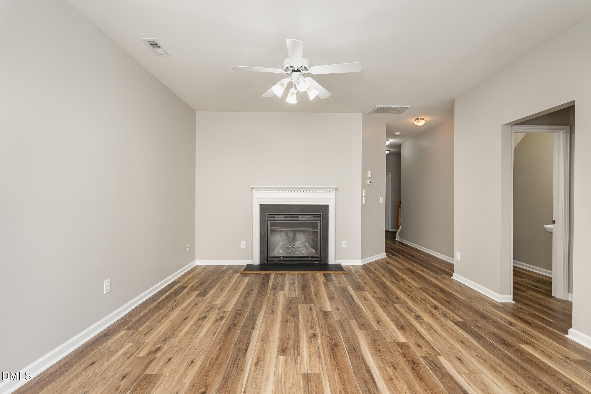 956 Shining Wire Way Way