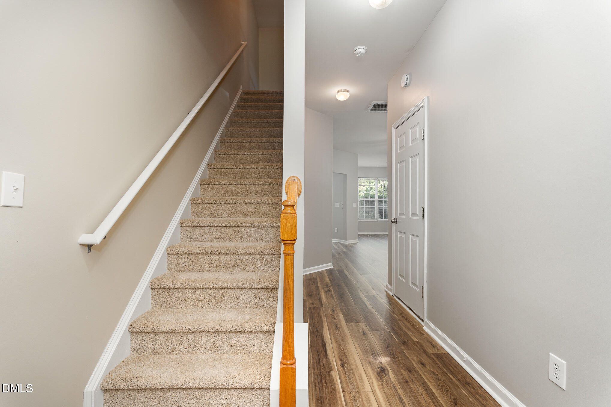 956 Shining Wire Way Way