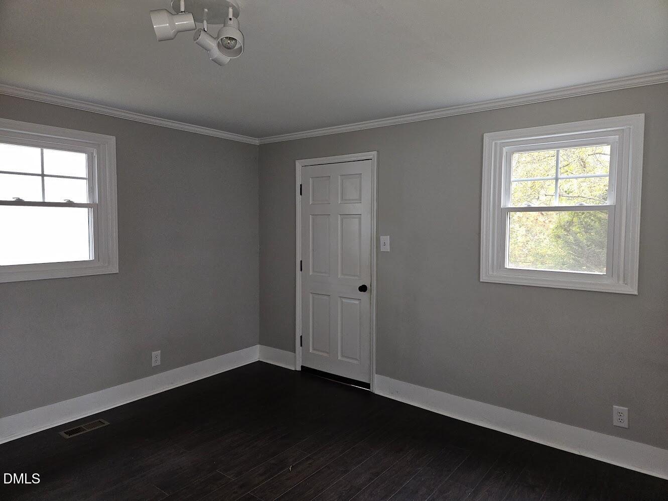 1307 N Hyde Park Avenue