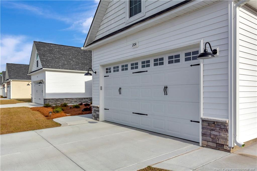 204 Oak Pointe Circle