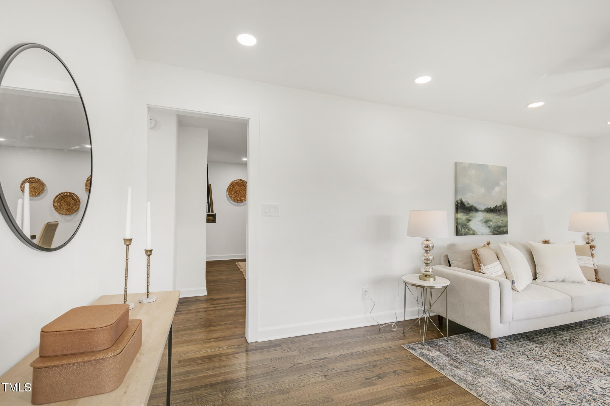 2704 Dove Lane