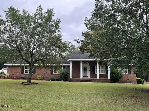 3182 Black Creek Four Oaks NC 27524