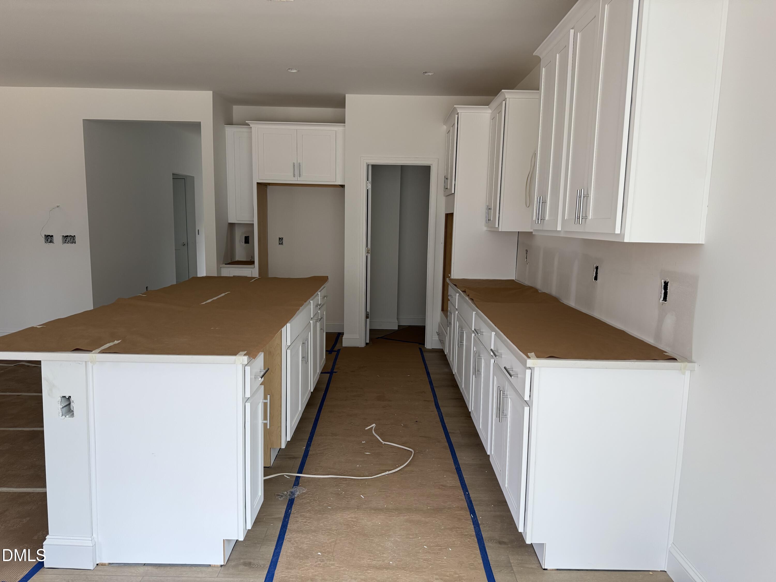 912 Fetching Place 343