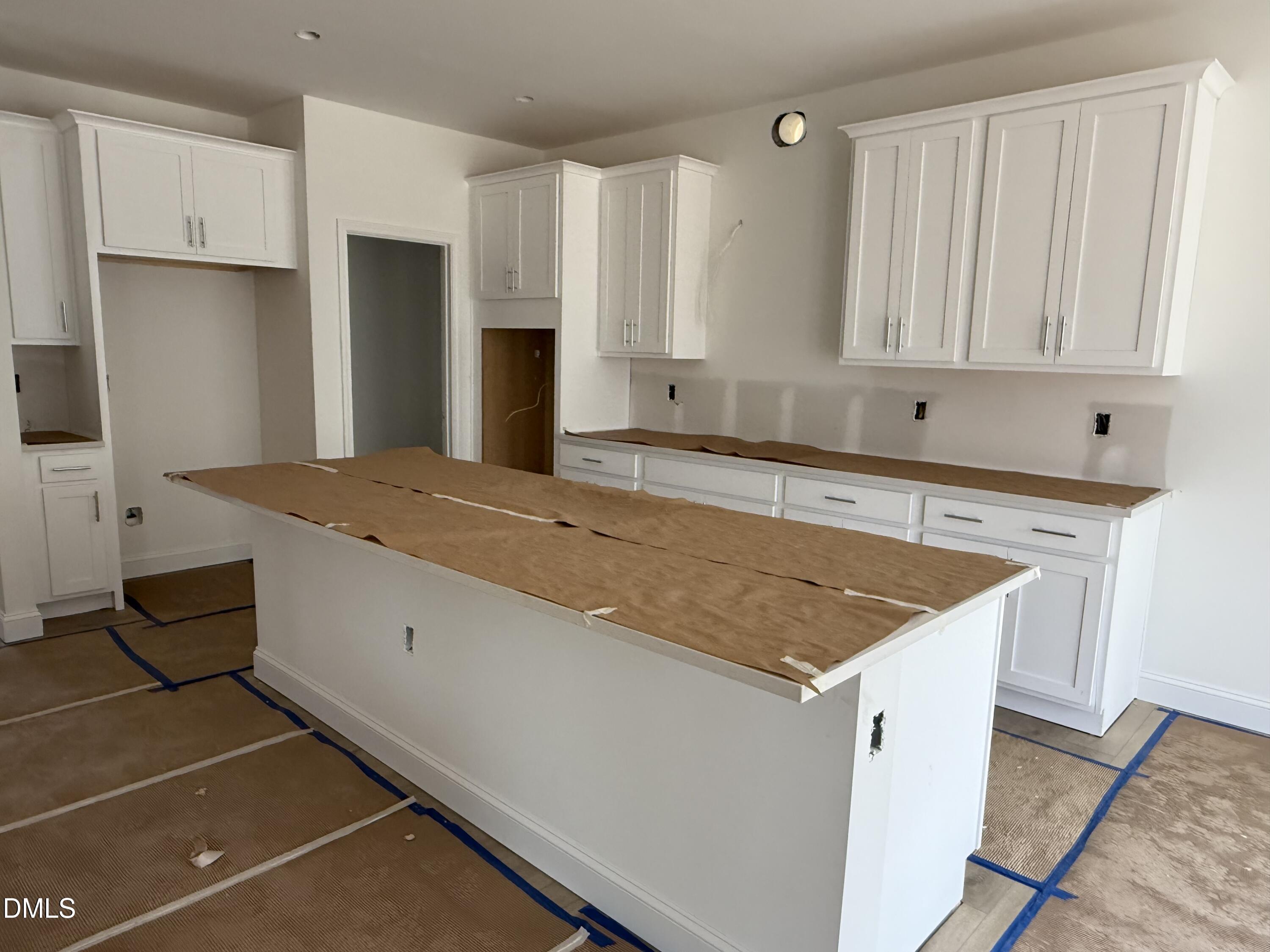 912 Fetching Place 343