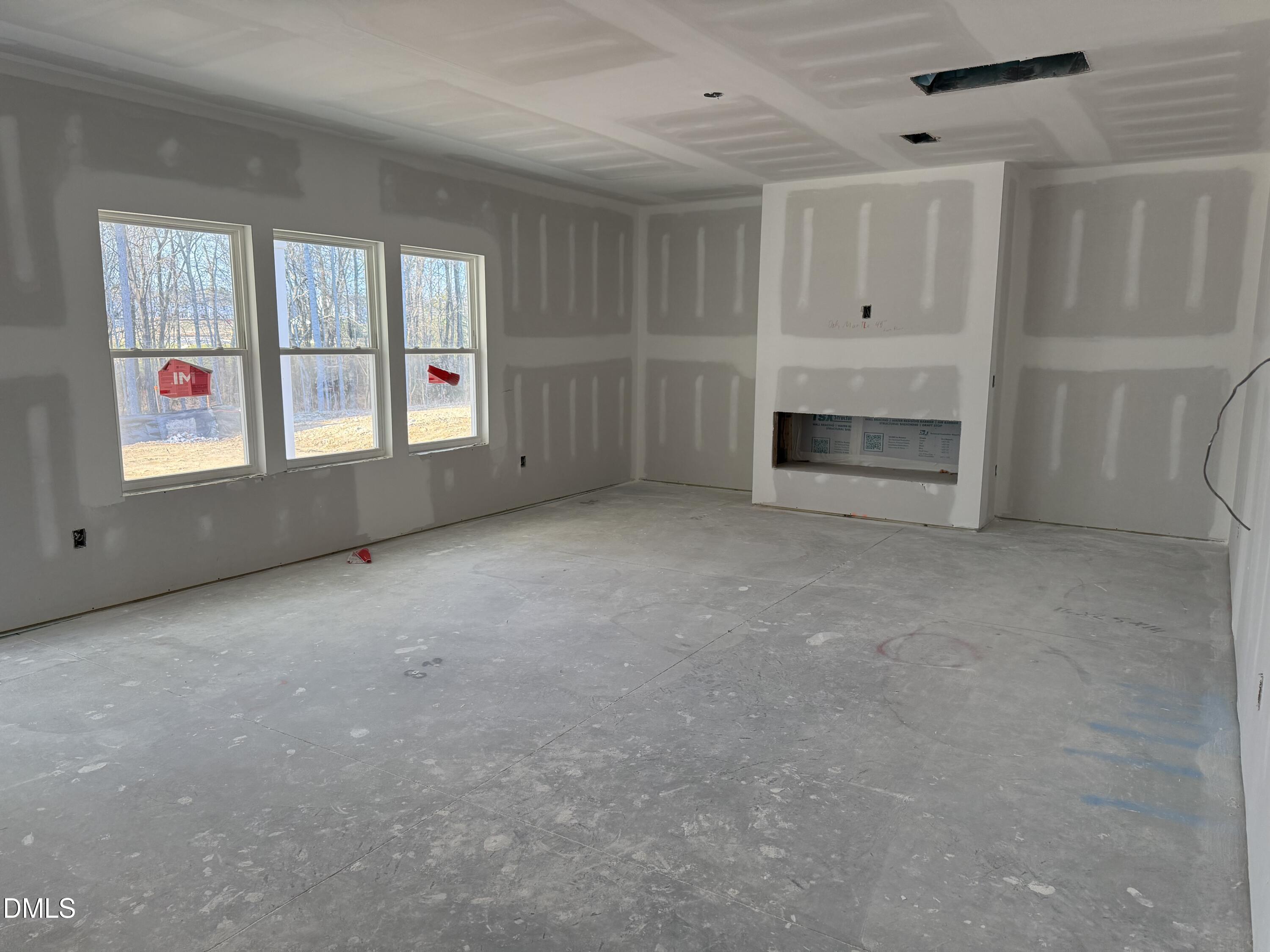 912 Fetching Place 343