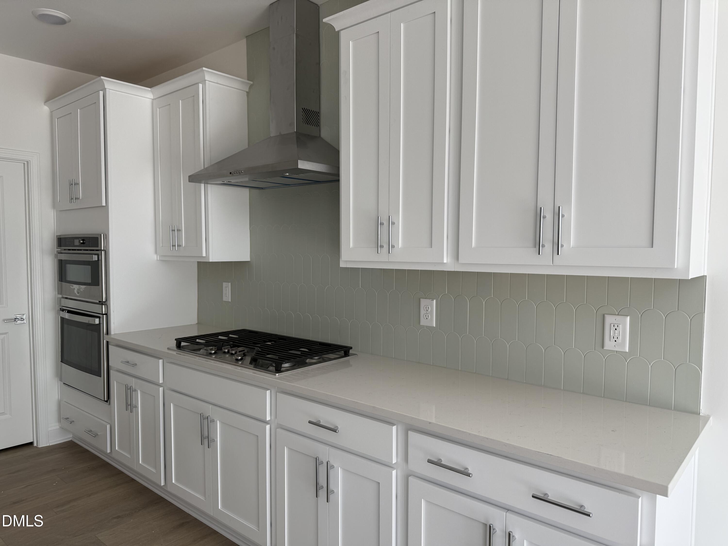 912 Fetching Place 343