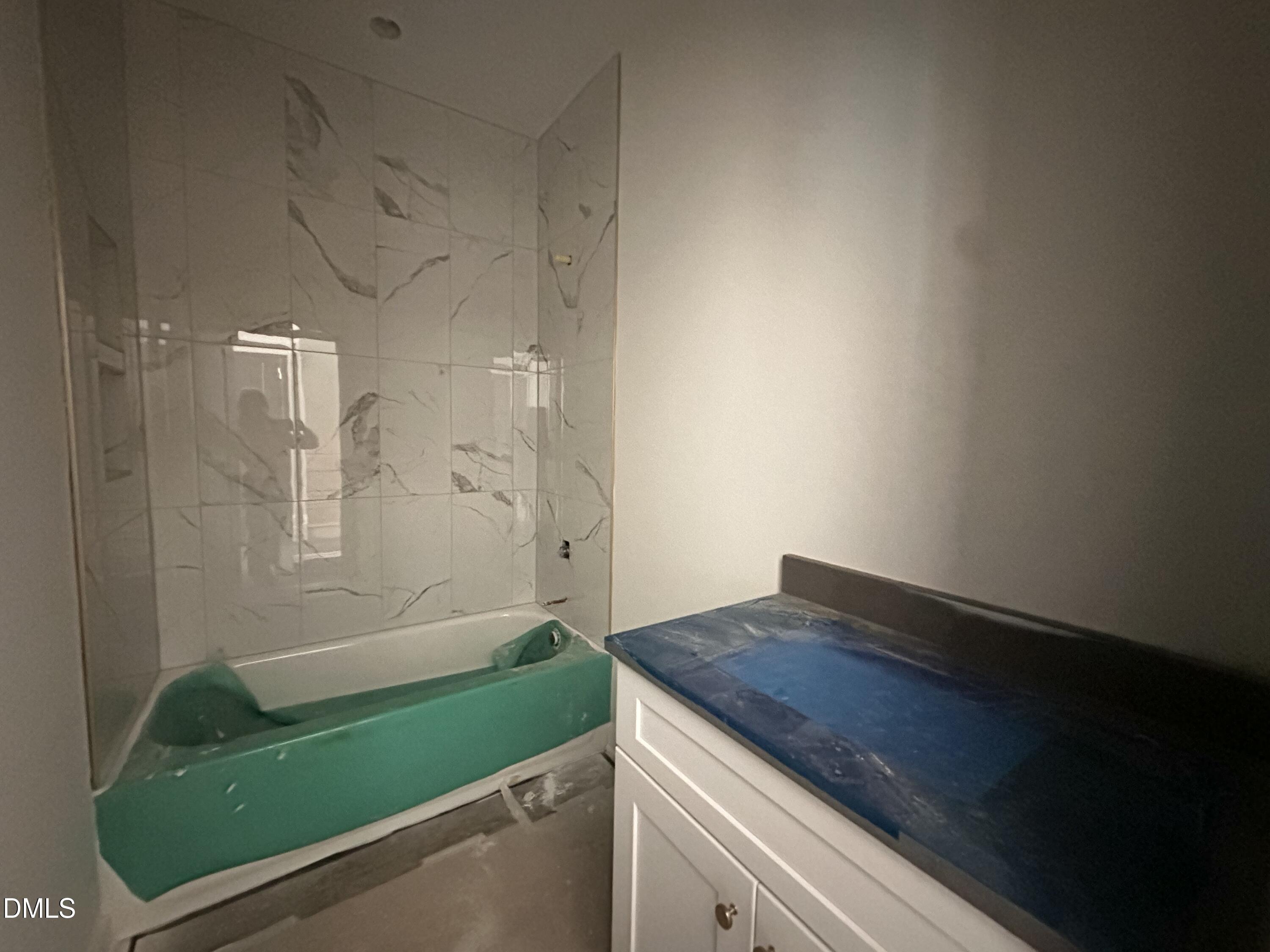 1521 1/2 Sunrise Avenue