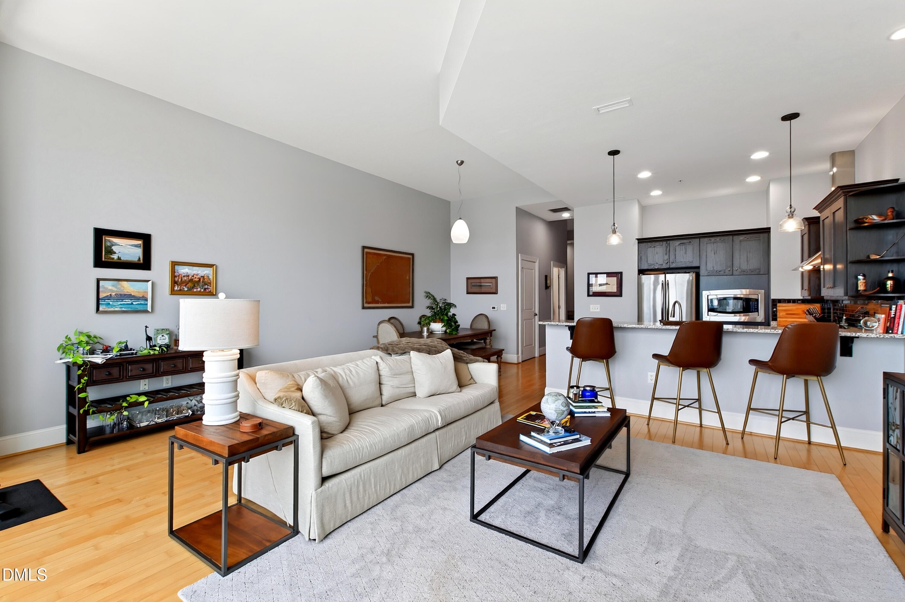 400 W North Street 1604