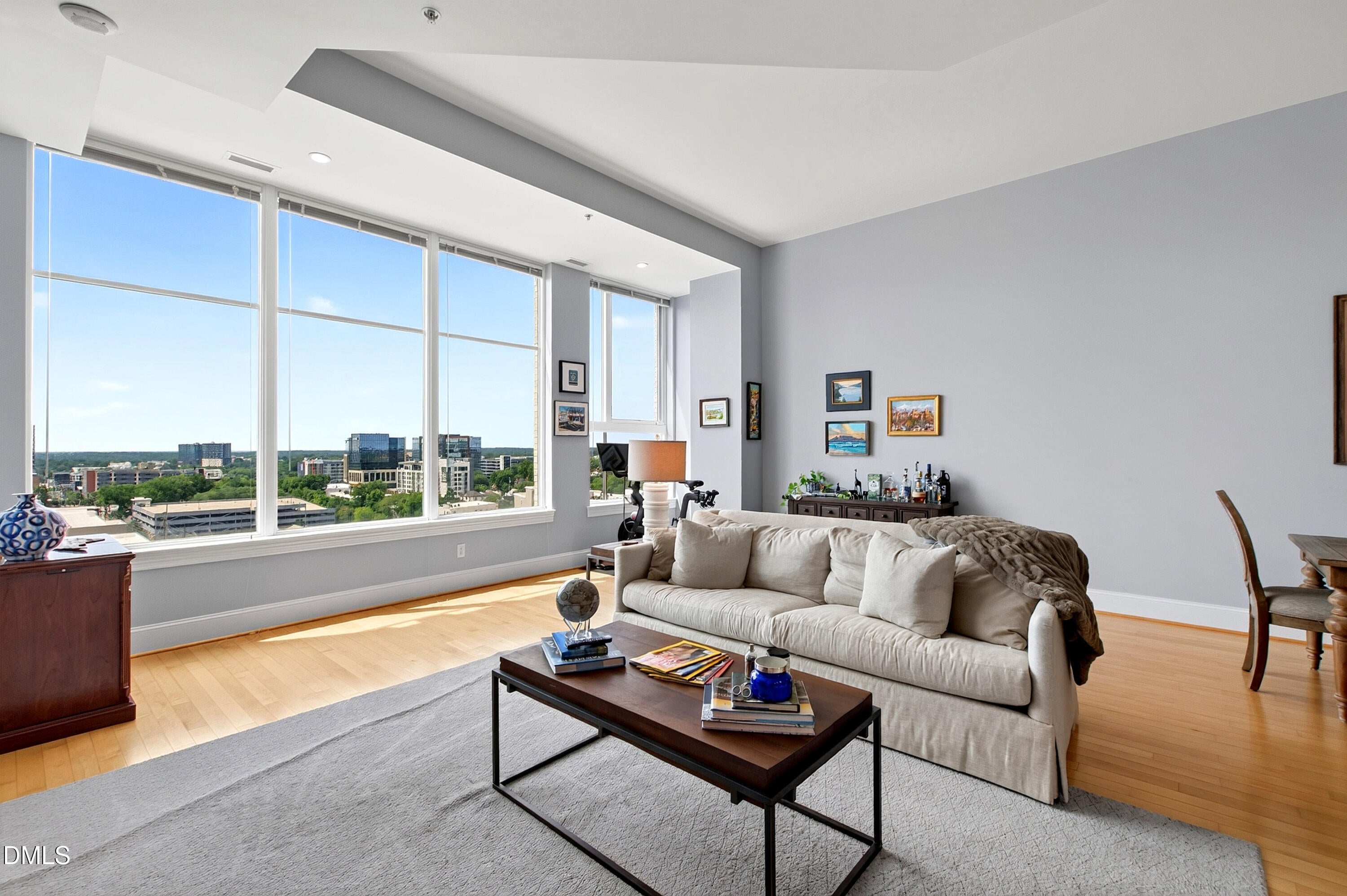400 W North Street 1604