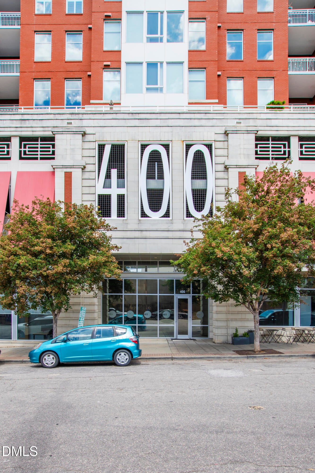 400 W North Street 1604