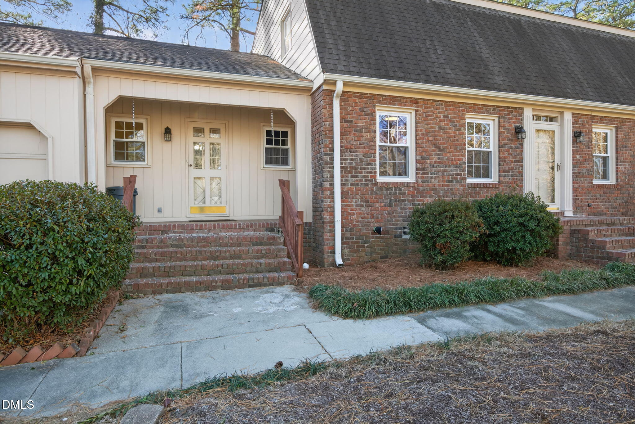 1113 Knollwood Drive NW