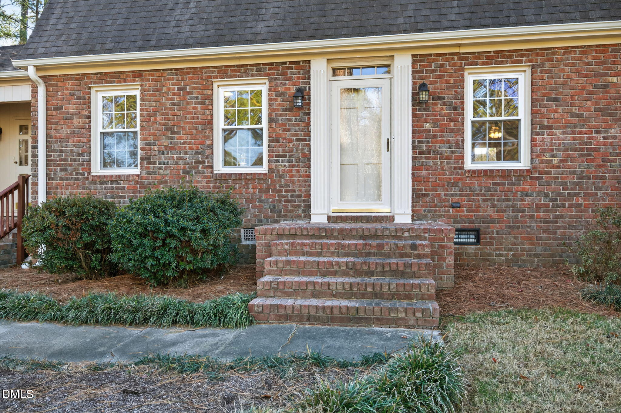 1113 Knollwood Drive NW