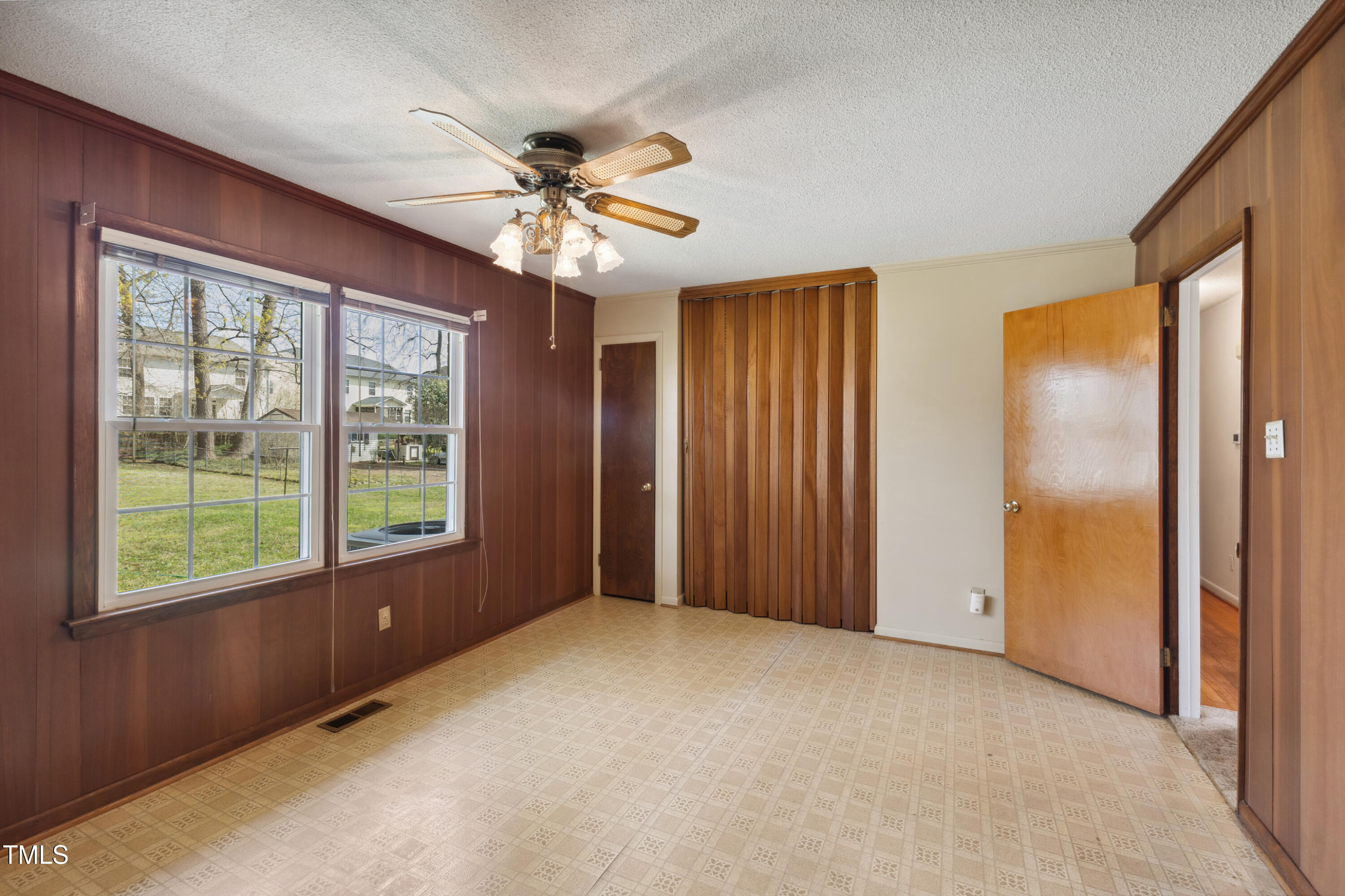 2800 Dove Lane