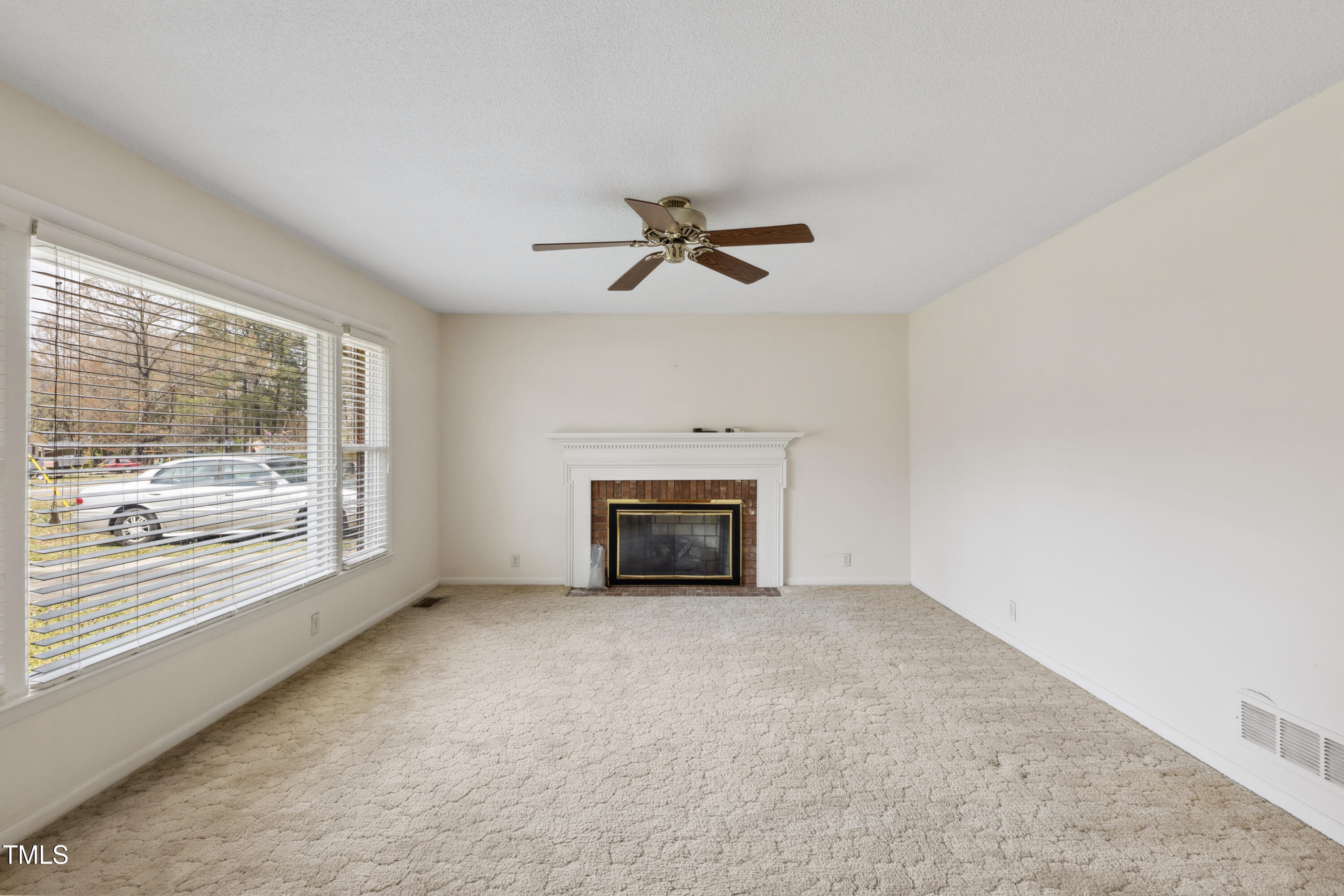 2800 Dove Lane