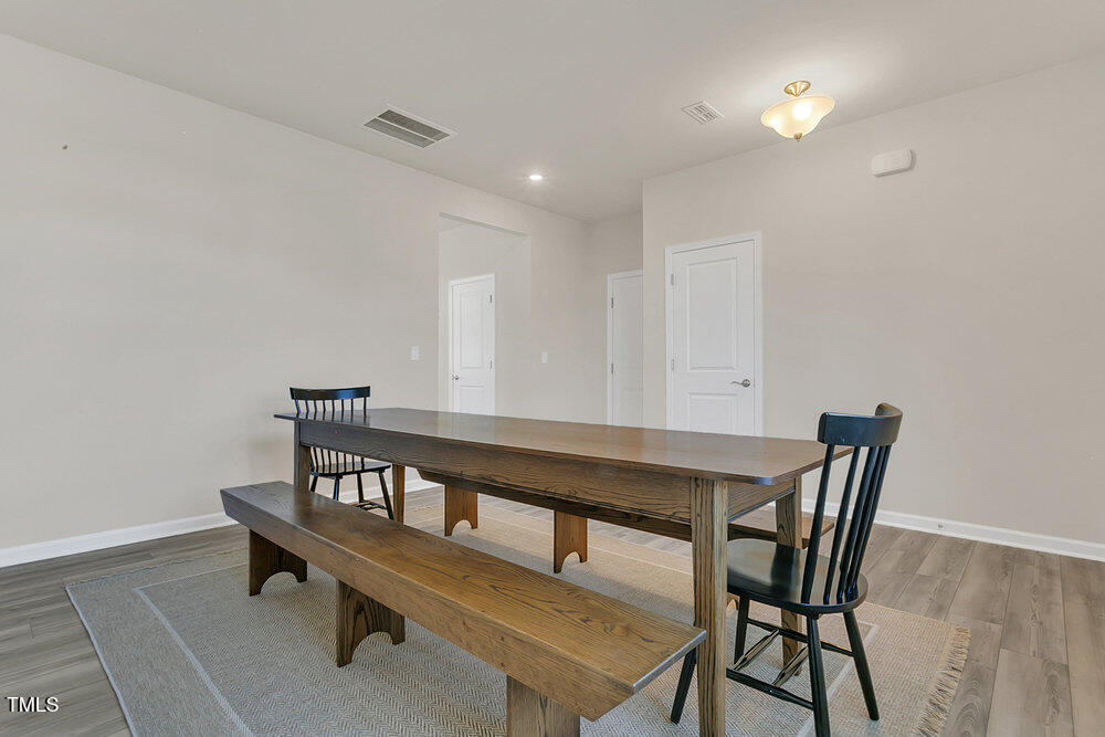 3512 Dragonfly River Court