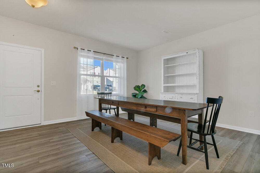 3512 Dragonfly River Court