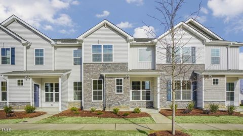 Townhouse in Fuquay Varina NC 727 Andrade Drive.jpg