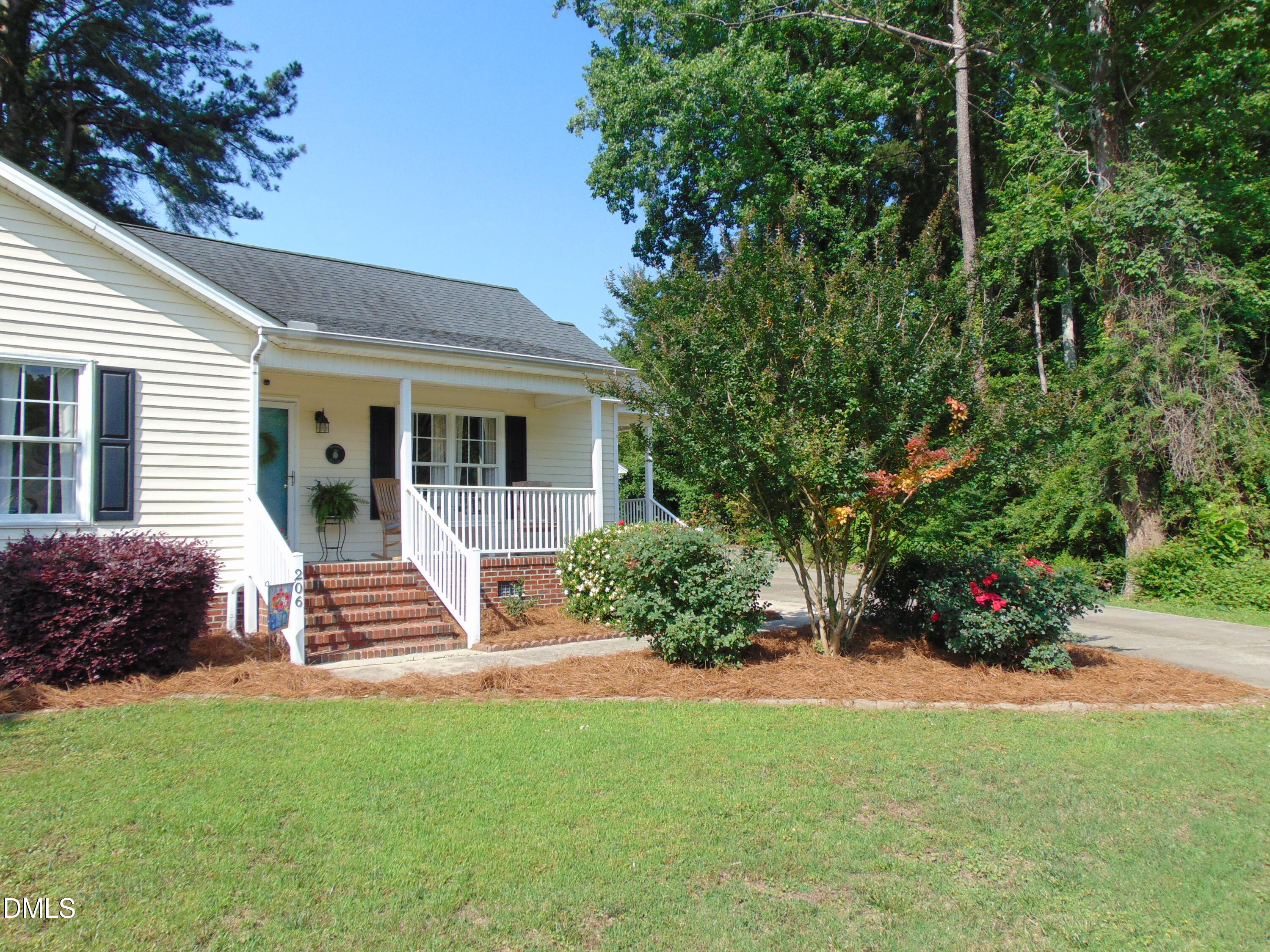 206 Simbelyn Drive