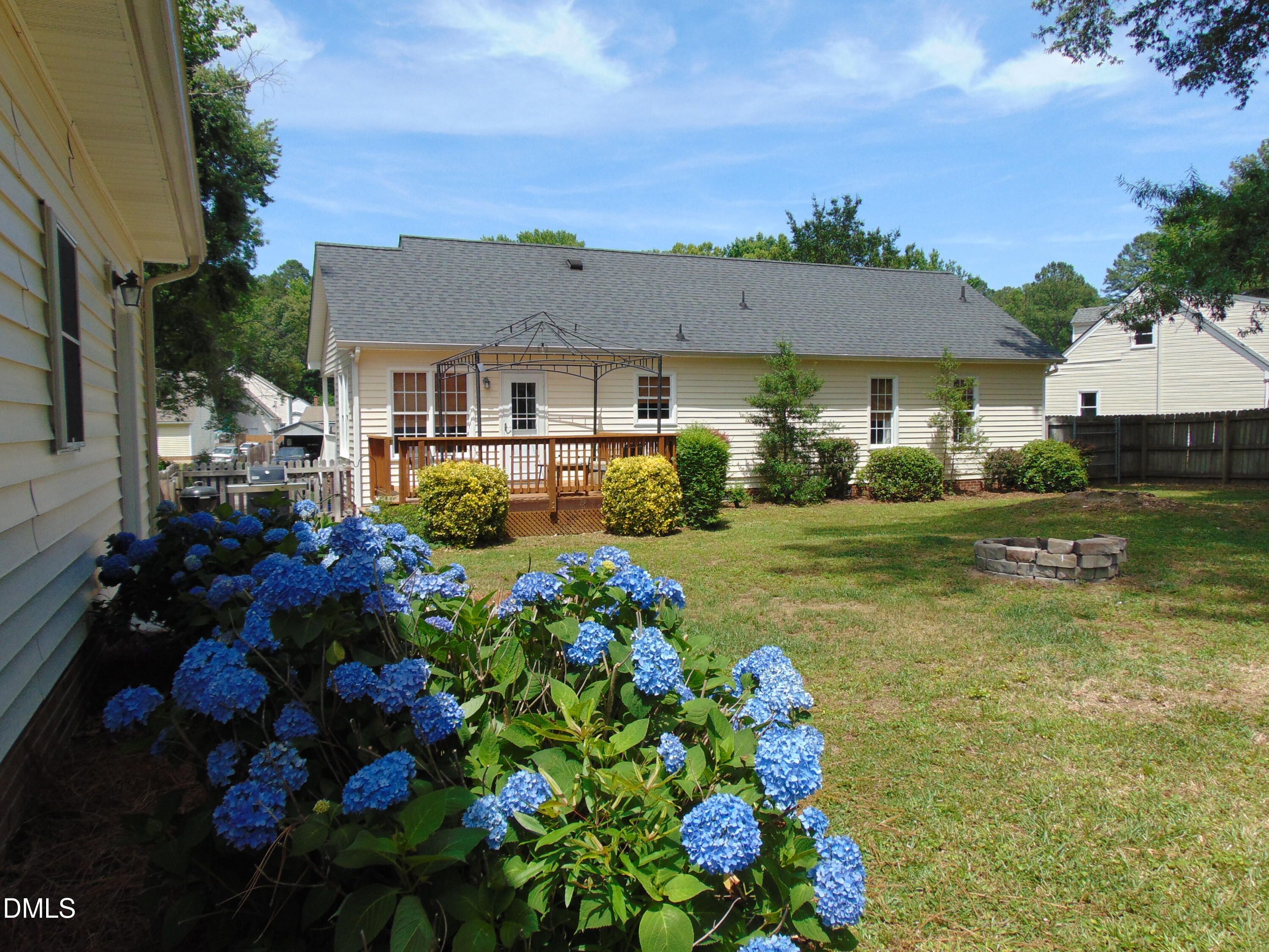 206 Simbelyn Drive