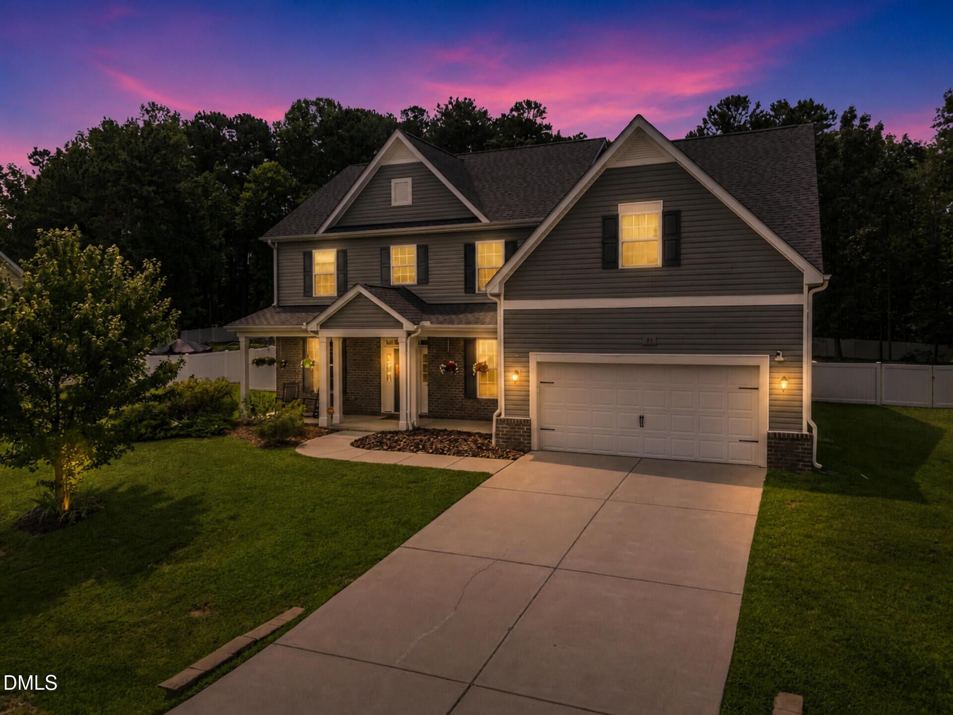 83 Sunbury Court
