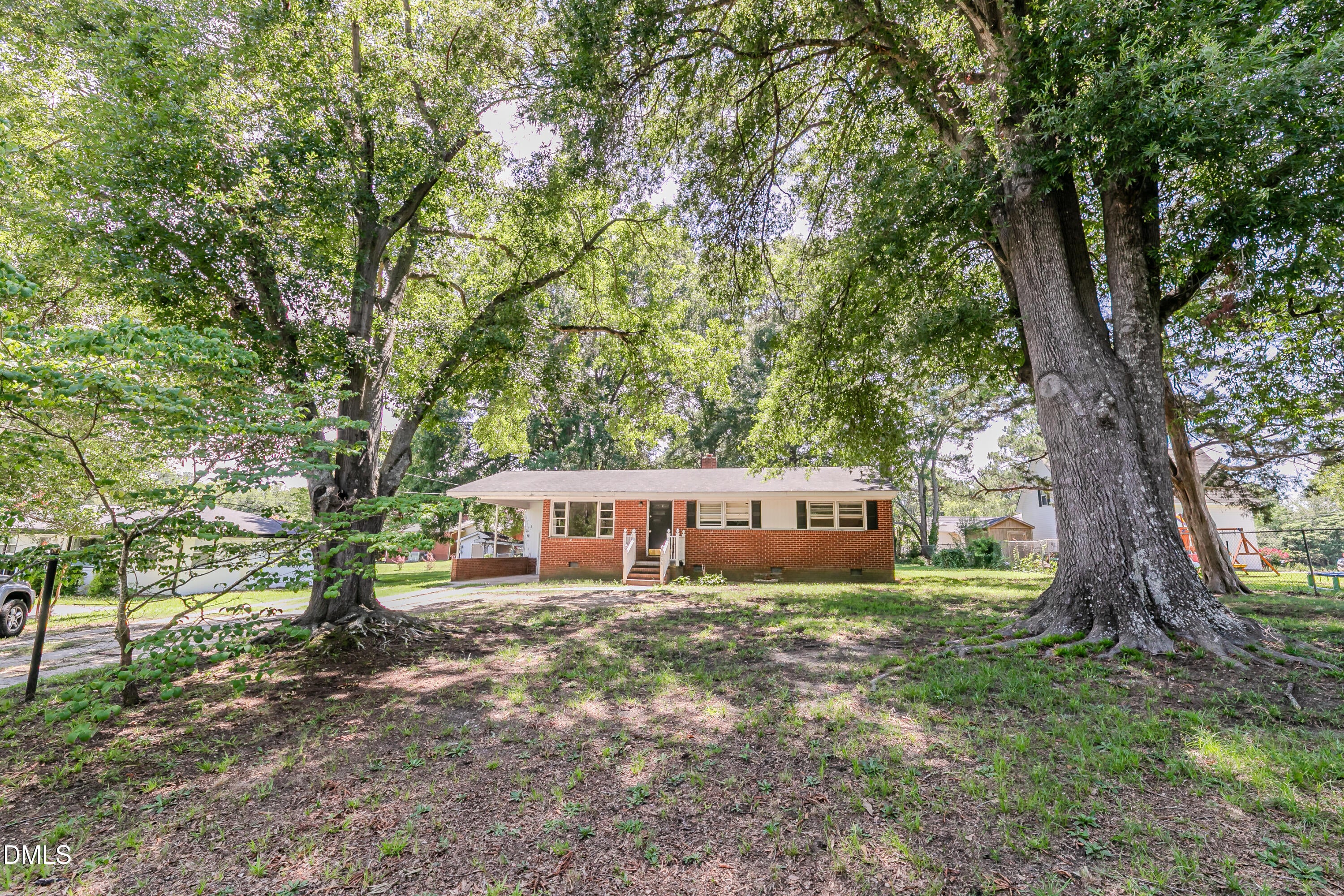208 S Smithfield Road