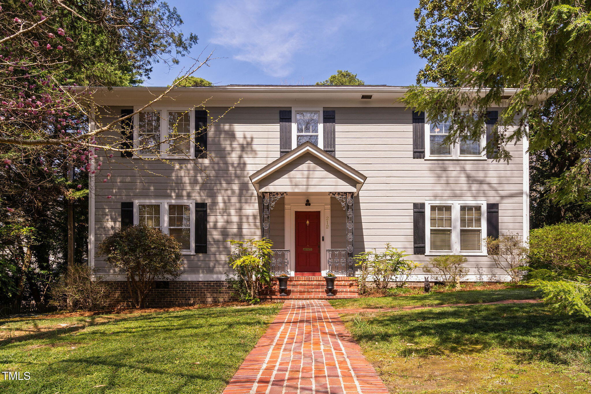212 W University Drive