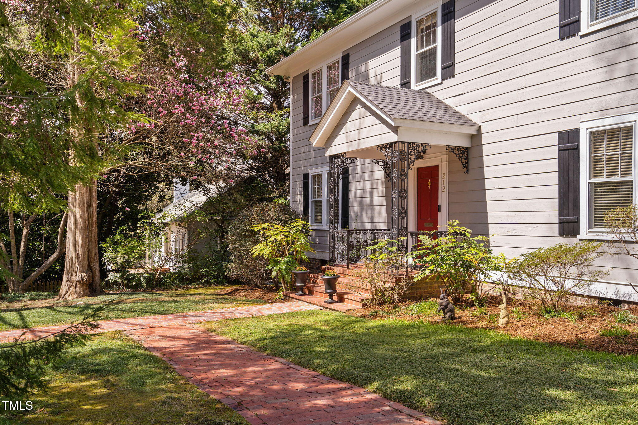 212 W University Drive