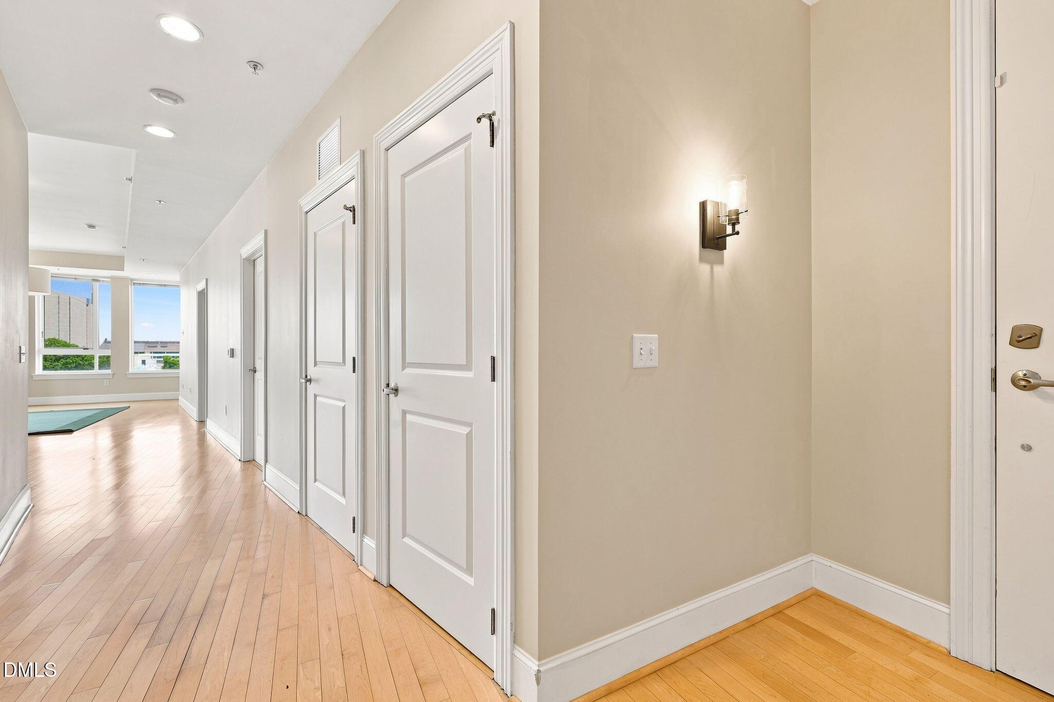 400 W North Street 826