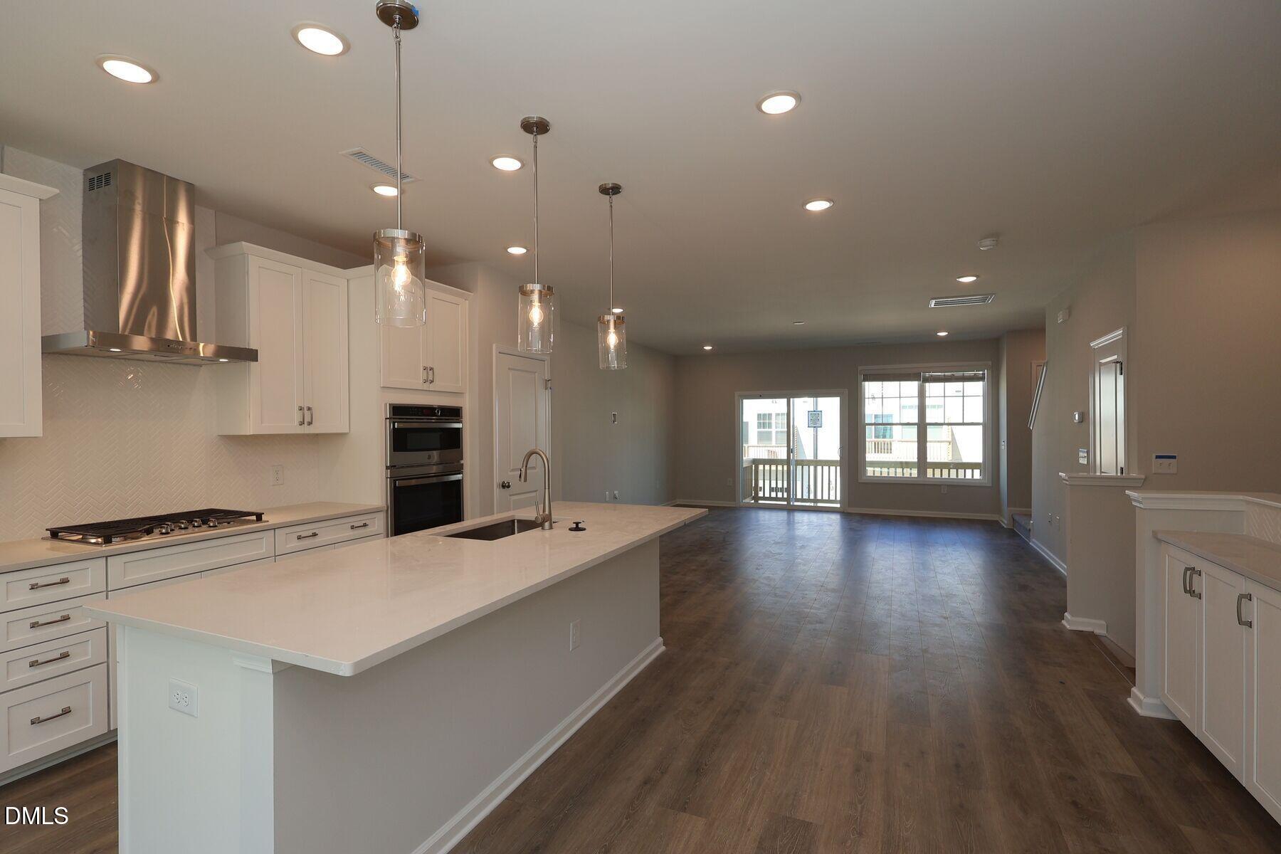 5007 Jowett'S Walk Drive 38