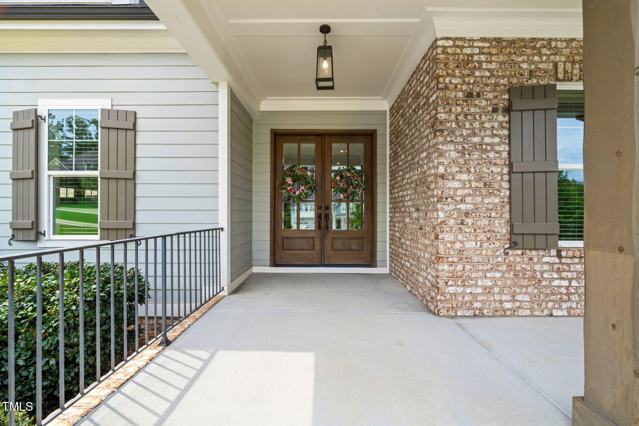 319 Harewood Place