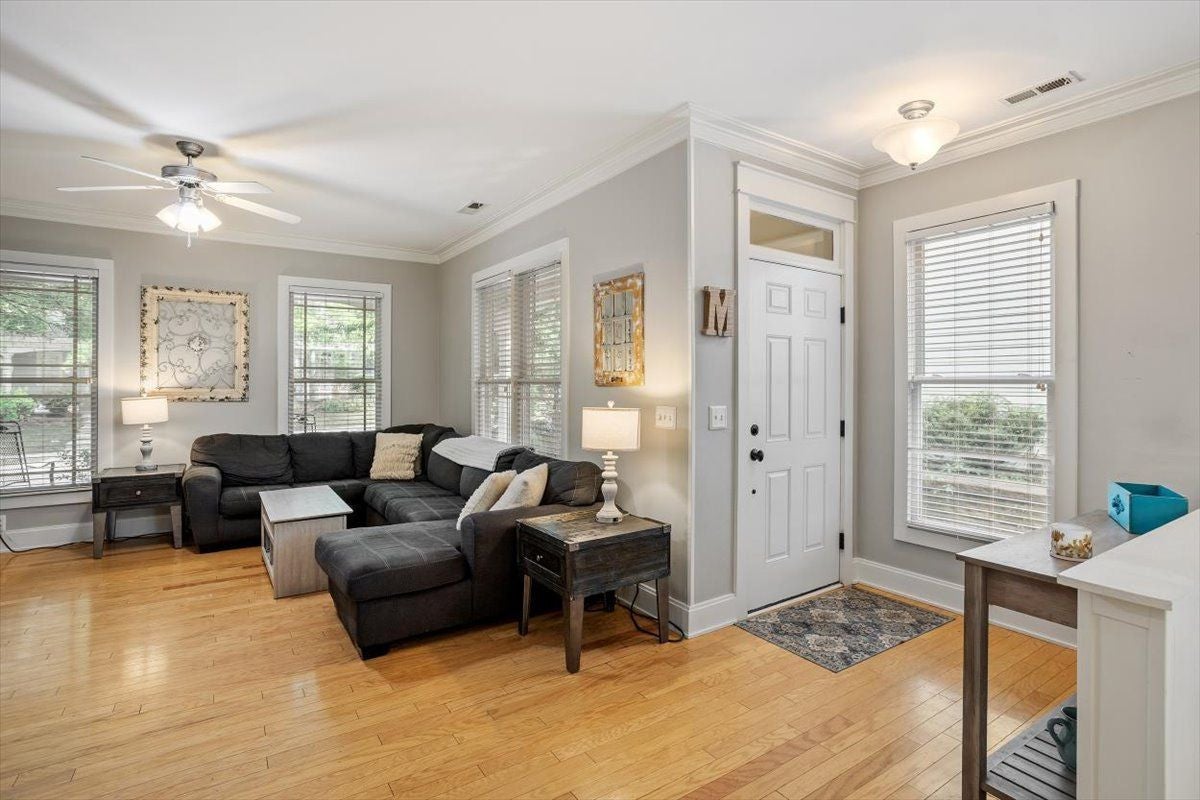 1709 Legendary Lane