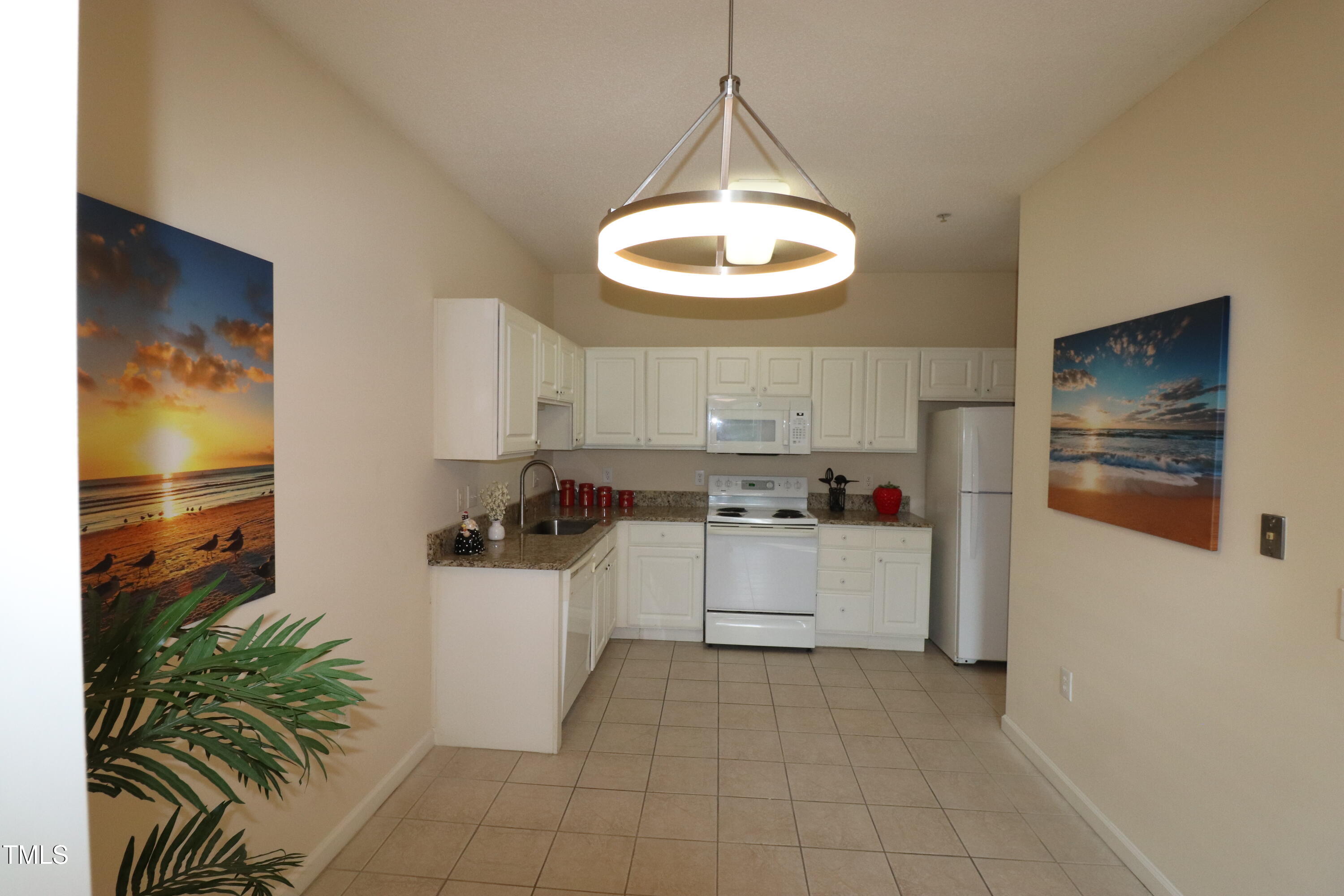 2520 Friedland 202